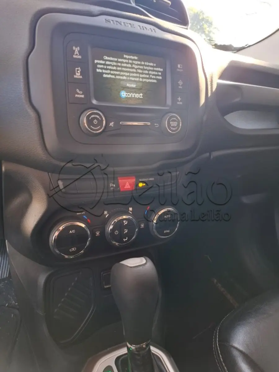 LOTE 001 - Jeep Renagade com descontão!