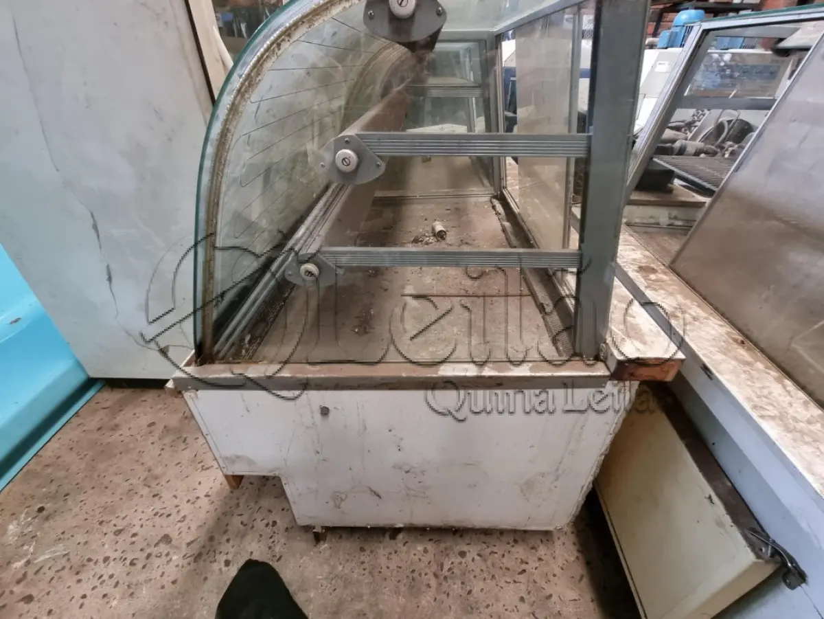 LOTE 001 - Balcões e Refrigeradores