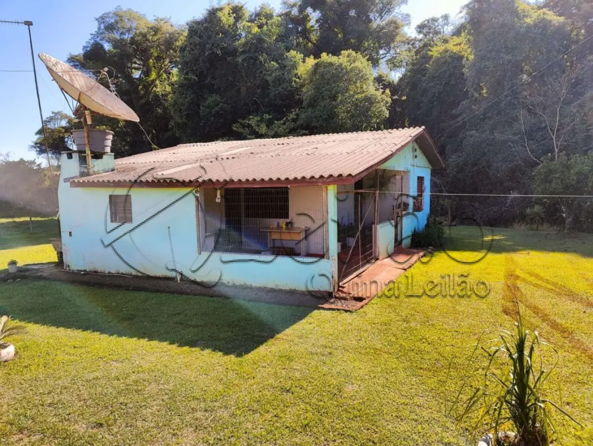 LOTE 002 - LOTE 2 – 30,4 HECTARES DE TERRAS RURAIS COM CASA DE ALVENARIA, JUNTO À PISTA DO AEROPORTO – SARANDI/RS (MAT. 16.167)