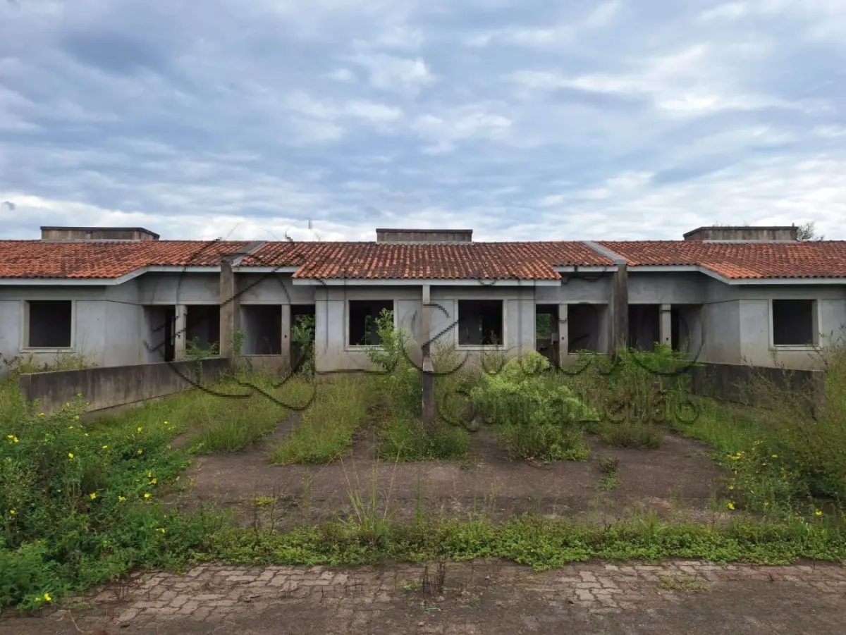 LOTE 001 - 36 casas geminadas – 18 prontas + 18 em construção – Esteio/RS