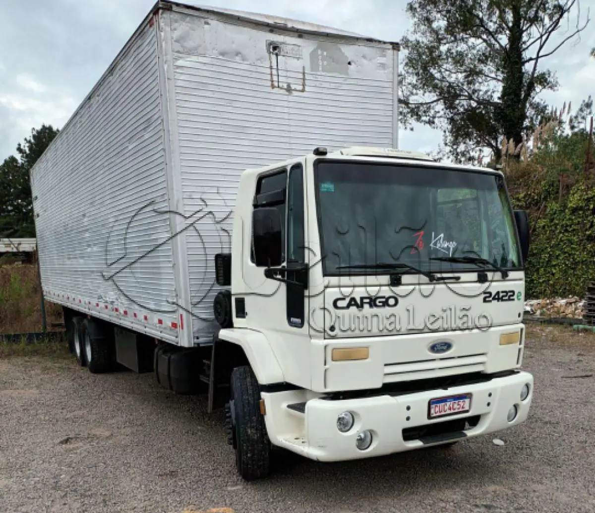 LOTE 001 - Caminhão Ford Cargo 2422E 2009 – Placa CUC4C52