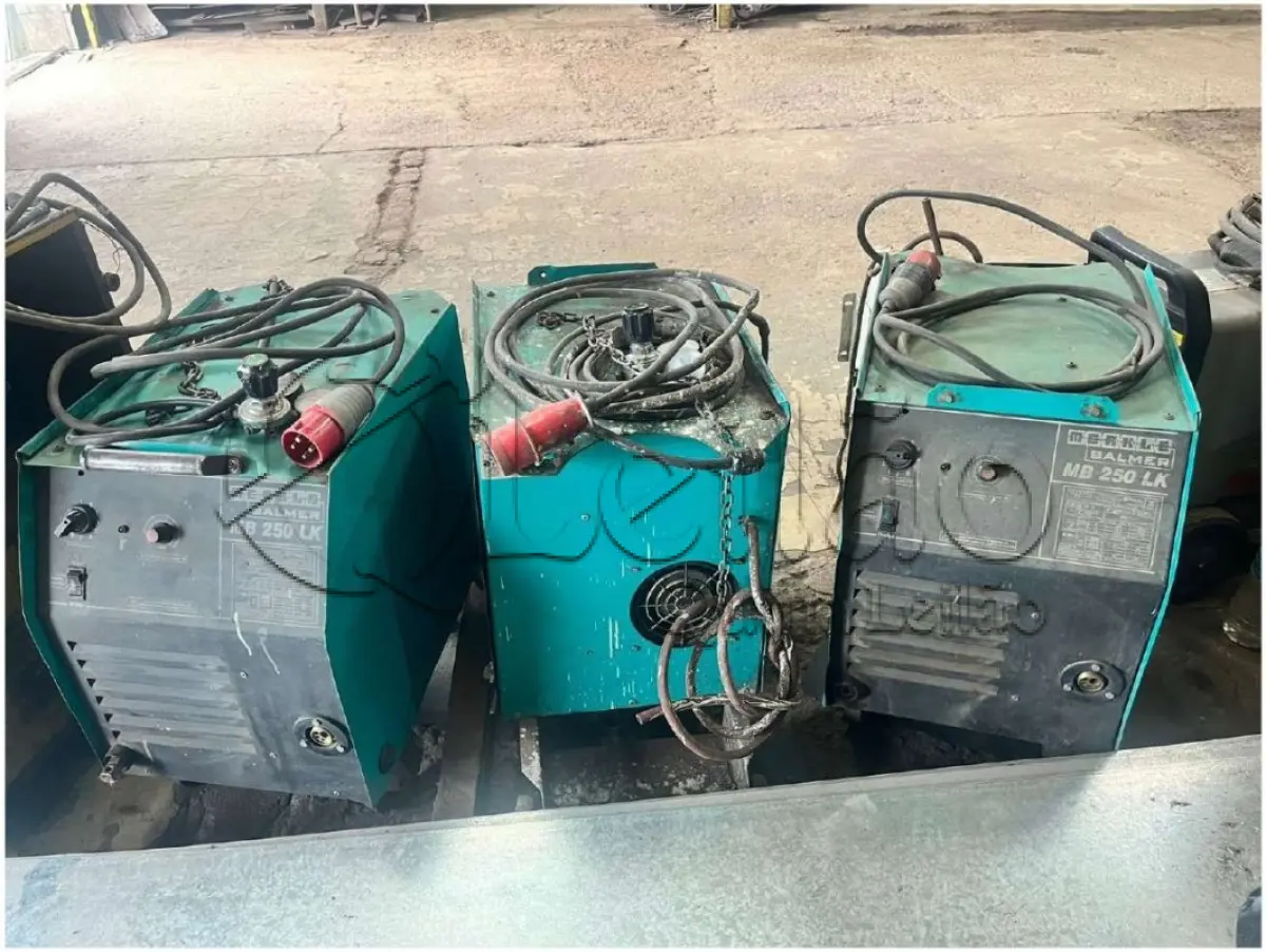 LOTE 001 - 03 MÁQUINAS DE SOLDA MIG ESAB SMASHWELD 257