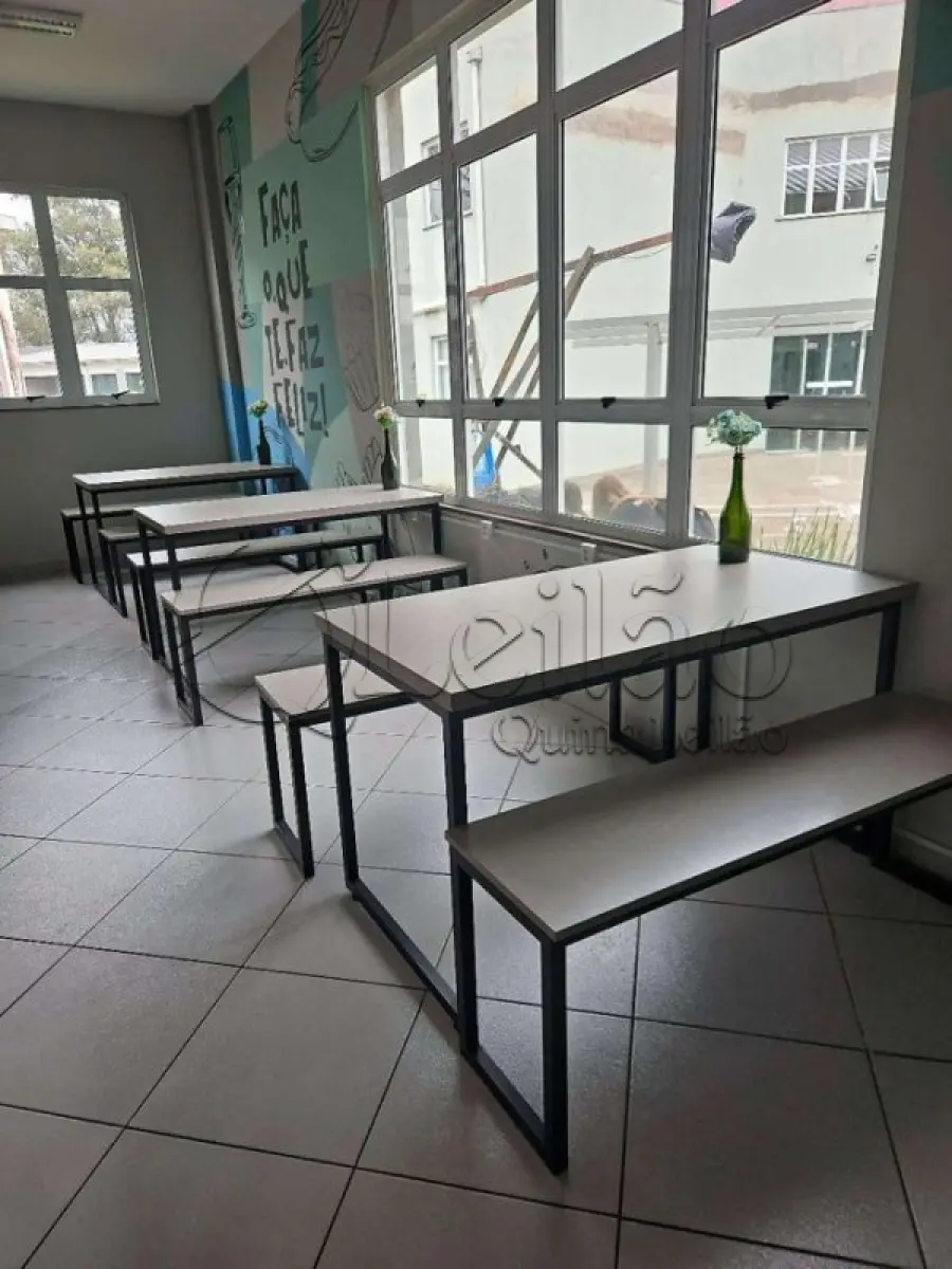 LOTE 001 - Móveis e equipamentos de lanchonete – balcões Refrimate, fogão industrial e Gelopar 577 L – Bento Gonçalves/RS