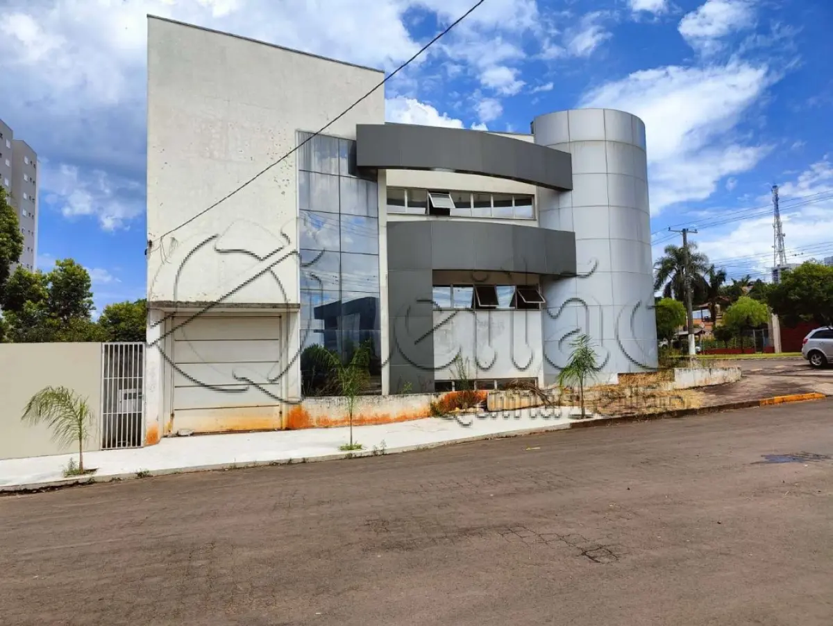 LOTE 007 - LOTE 7 – PRÉDIO COMERCIAL DE ESQUINA NO CENTRO – TERRENO DE 578 M² – RUA PLÁCIDO DE CASTRO X AV. SETE DE SETEMBRO – SARANDI/RS (MAT. 15.799)