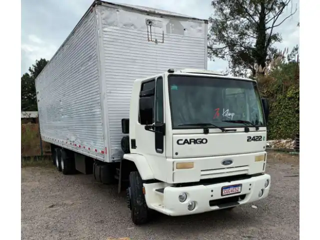 Caminhão Ford Cargo 2422E 2009