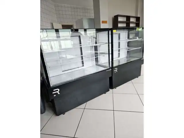 MÓVEIS E EQUIPAMENTOS DE LANCHONETE – BALCÕES REFRIMATE, FOGÃO INDUSTRIAL E GELOPAR 577 L – BENTO GONÇALVES/RS