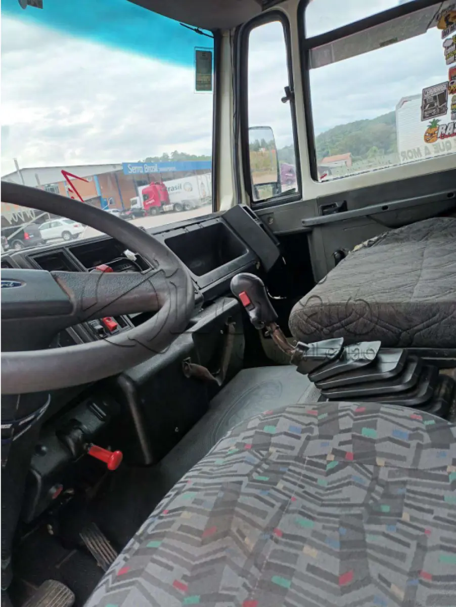 LOTE 001 - Caminhão Ford Cargo 2422E 2009 – Placa CUC4C52