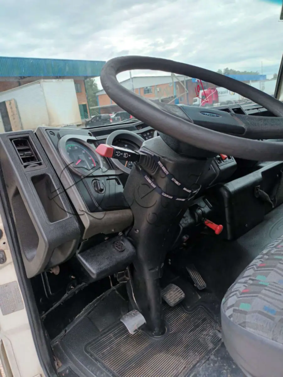 LOTE 001 - Caminhão Ford Cargo 2422E 2009 – Placa CUC4C52